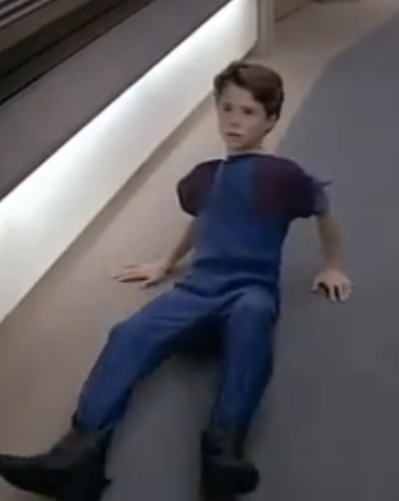 boy pee in pants Videos pornos de virgenes